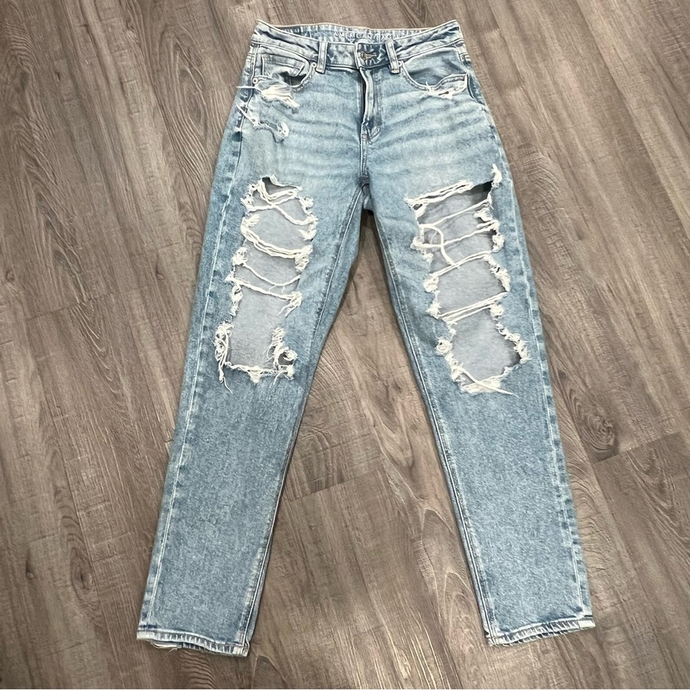 American Eagle distressed jeans